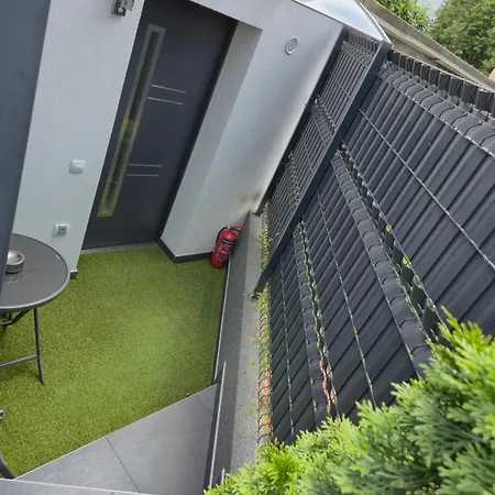 Dina Μαριμπόρ