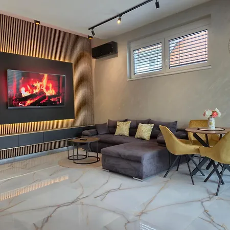 Dina Μαριμπόρ