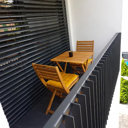 Dina Διαμέρισμα *