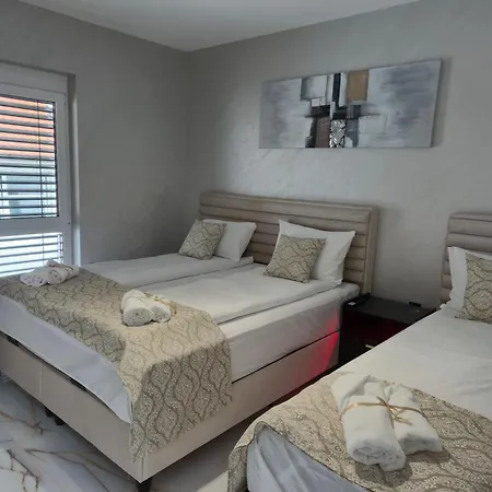 Dina Διαμέρισμα