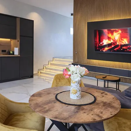 Dinlux Apartment